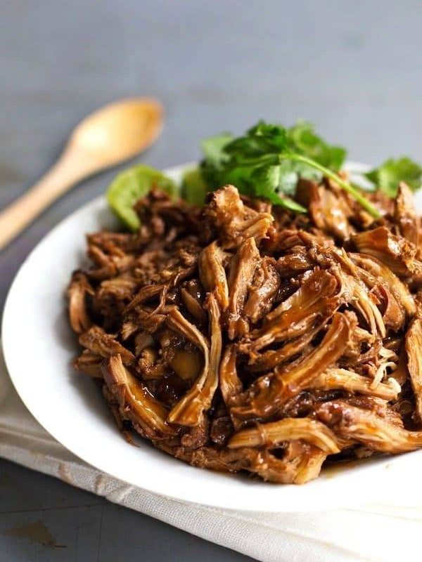 Honey Glazed Crockpot Chicken Adobo - simple pantry ingredients, hardly any hands-on time, 200 calories. | https://weight-guide.today